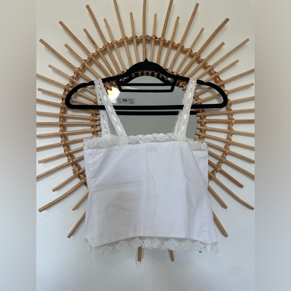 Rumored White Lace Trim Cropped Camisole Tank - Picture 2 of 2